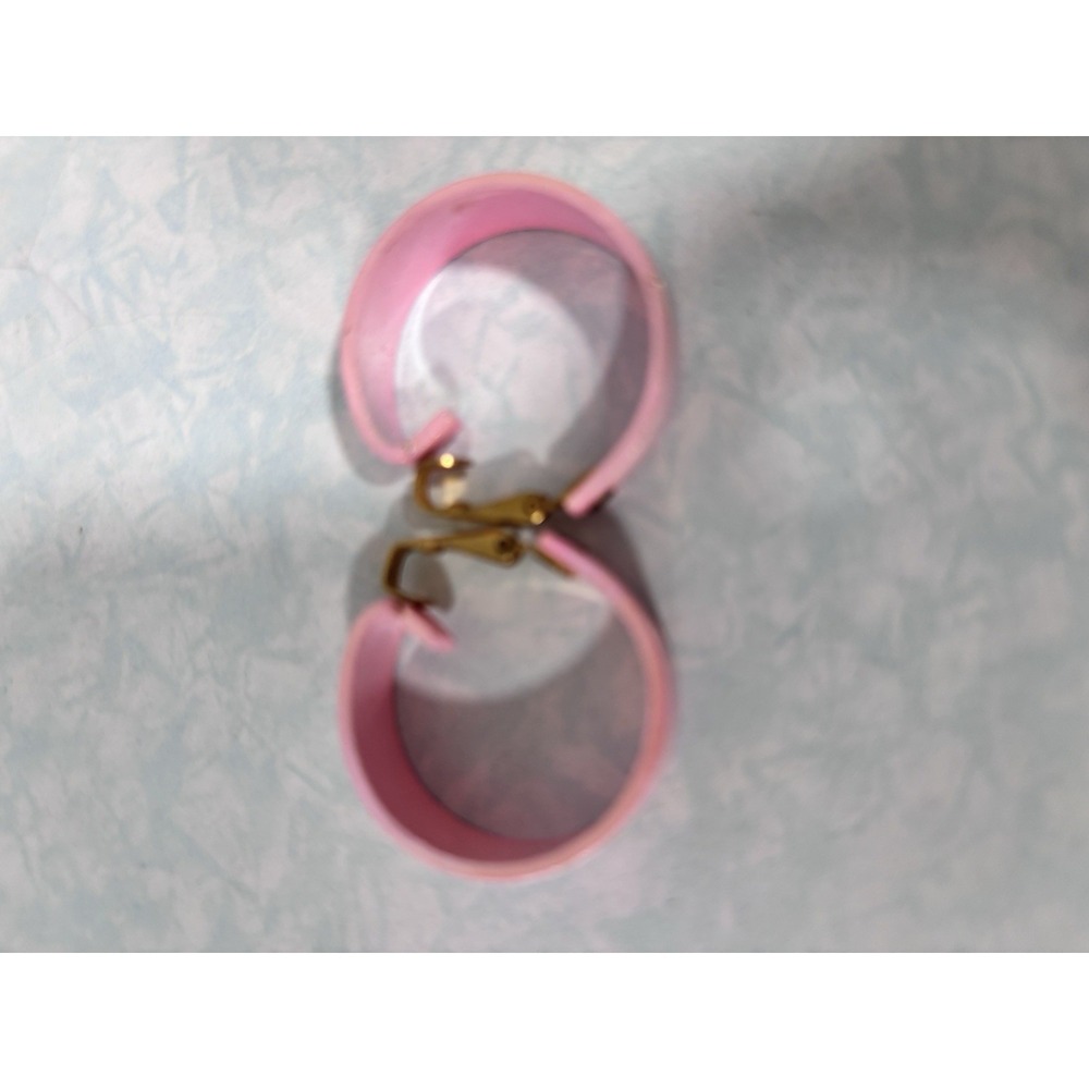 VTG Pink Chunky 3/4 C Hoop Resin Shiny Paddle Back Clip On 1980 1.5 in Retro